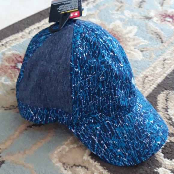 *Host Pick*Under Armour Armourvent ladies hat - Picture 13 of 16